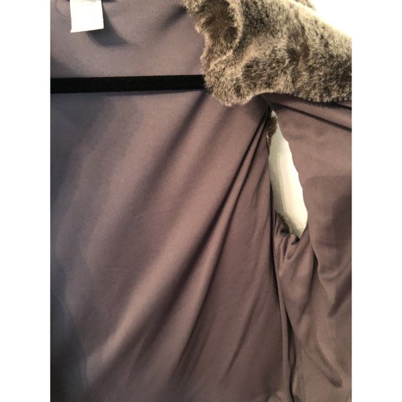 Gray Faux Fur Vest La Fete Size 2XL 3XL Plus Zipper Full Zip Up Sexy Sleeveless - Picture 9 of 9